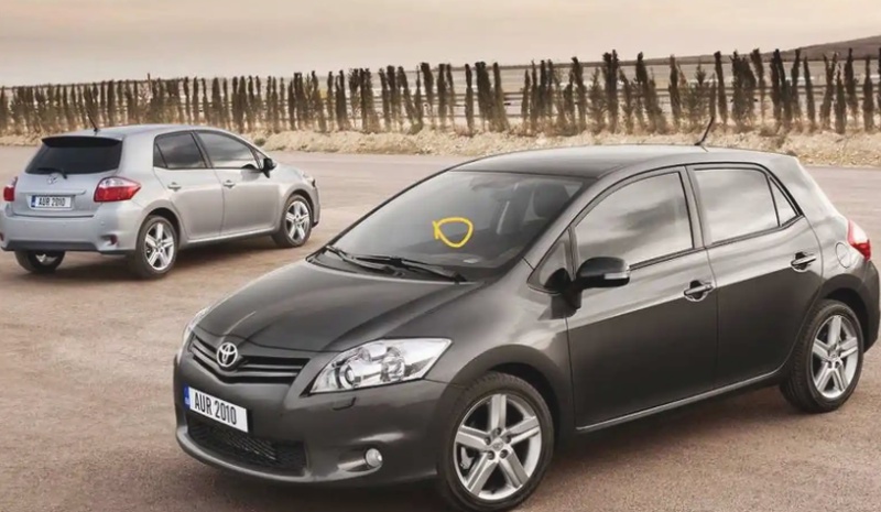 Лобовое стекло от Toyota auris